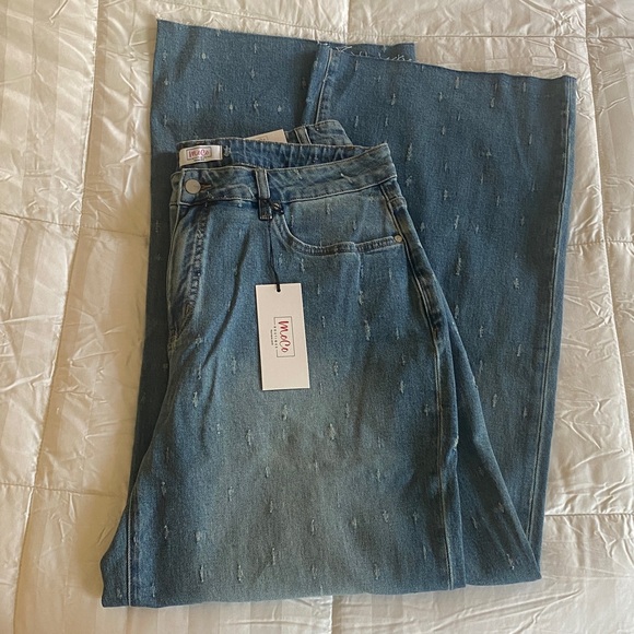 Plus Size Cat Scratch Fever Tummy Control Wide Leg Jeans - Picture 5 of 9